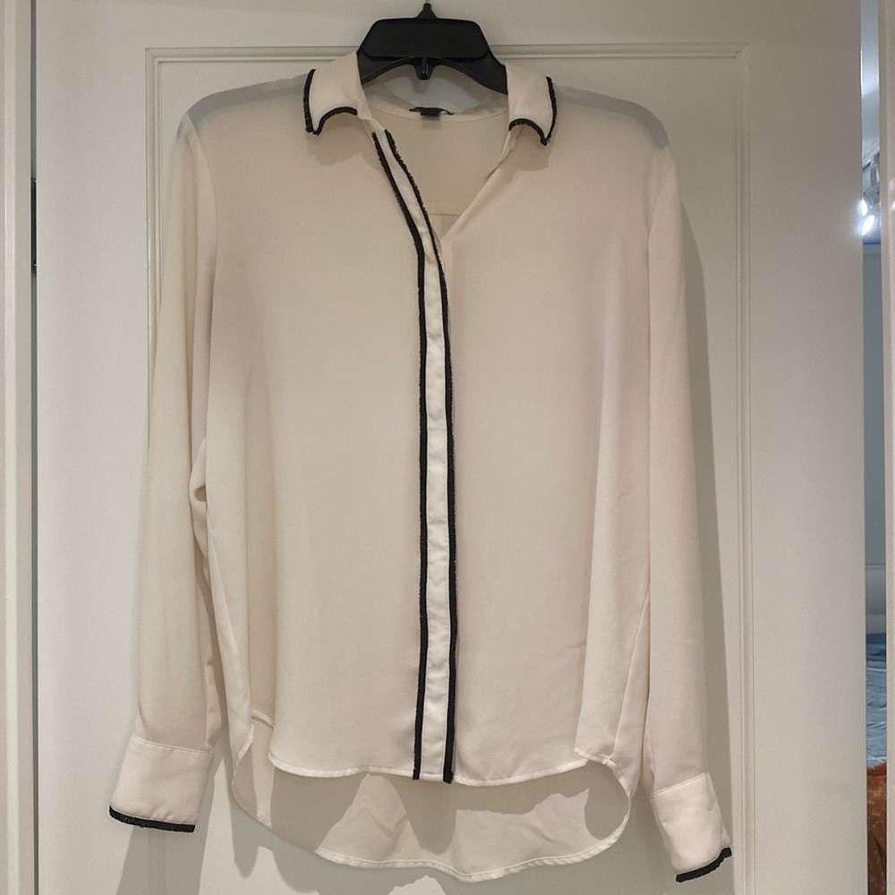 ANN TAYLOR CREAM SMALL BLOUSE